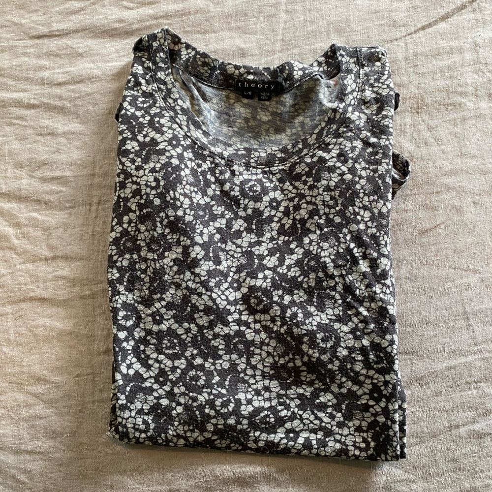 Theory Dark Blue/Grey 3/4 Sleeve Floral Sheer Shirt Size: Medium